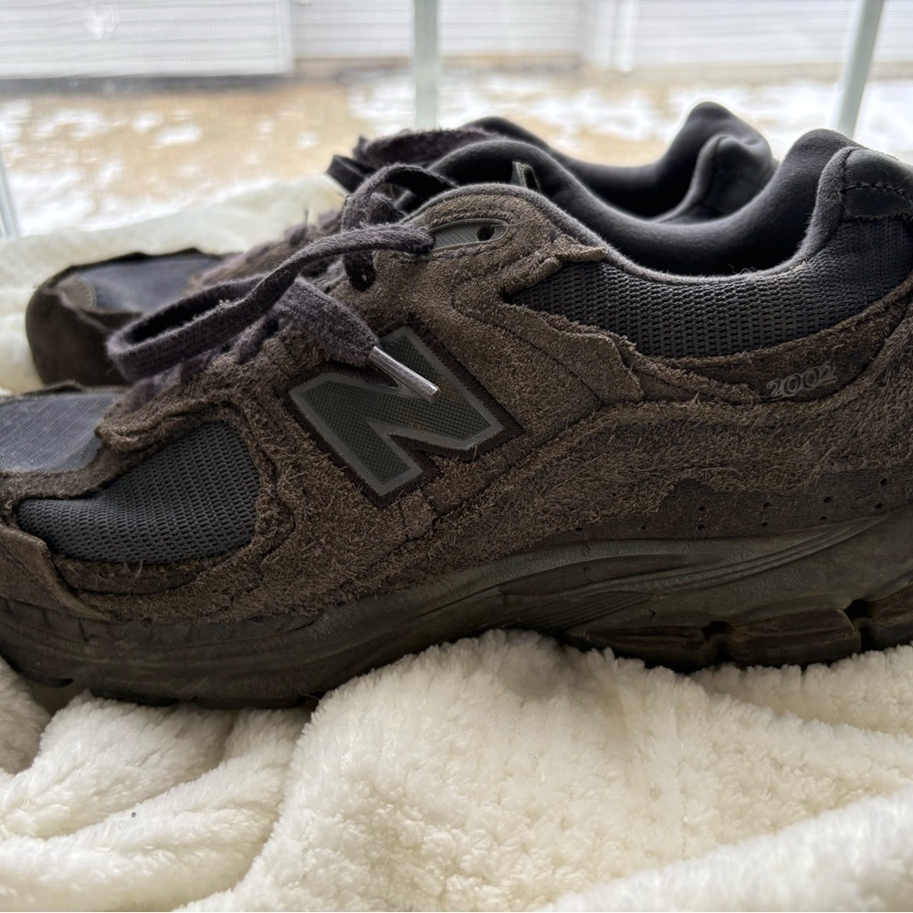 New Balance 2002R protection pack MEN Phantom Charcoal and Black Athletic Sz 9 - Picture 5 of 16